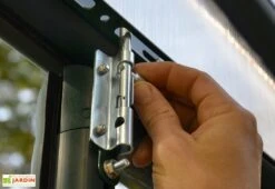 Serre De Jardin Polycarbonate Et PVC 2,5 X 2,5 M – Grand Gardener 8x8 -Garantia Boutique serre jardin pvc vert polycarbonate transparent grand gardener 1 3